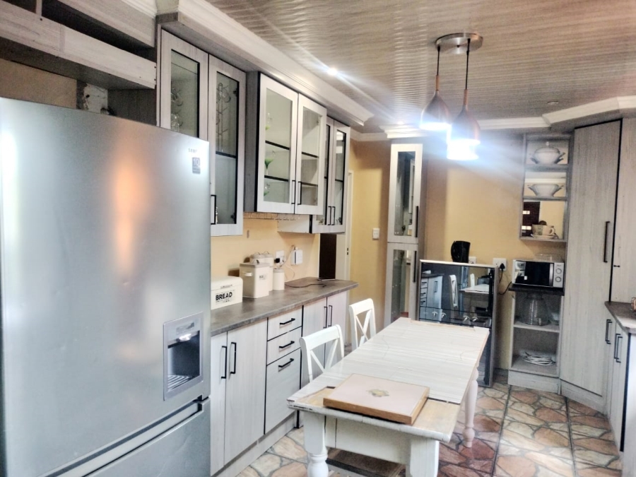 4 Bedroom Property for Sale in Noordhoek Free State